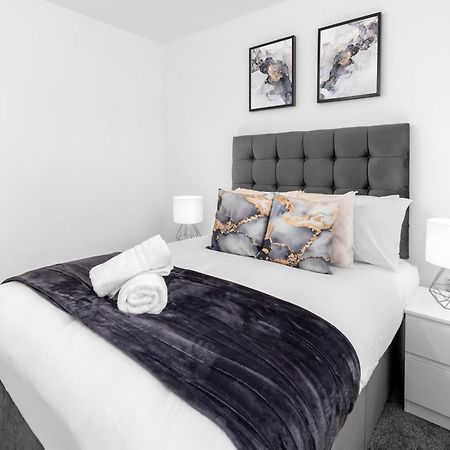 Luxury Apartment - 2 Bedrooms - Balcony - Parking - Netflix - Wifi - 7Mc Бирмингем Экстерьер фото