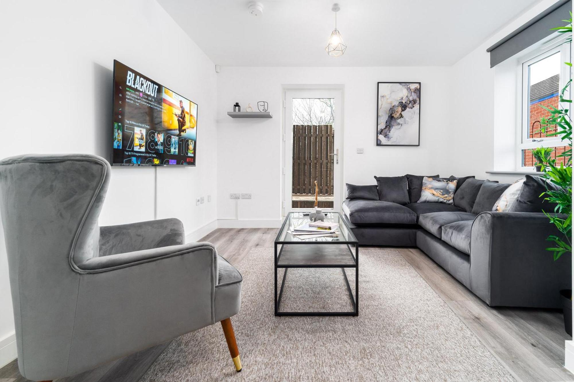 Luxury Apartment - 2 Bedrooms - Balcony - Parking - Netflix - Wifi - 7Mc Бирмингем Экстерьер фото